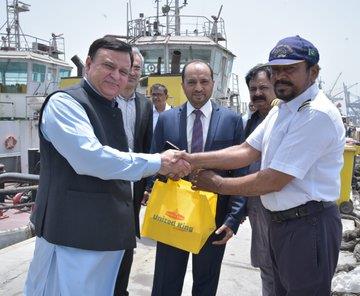 Chairman visit Port Operations during Eid Holidays - Pictures | Port ...